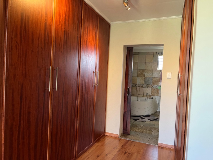 4 Bedroom Property for Sale in Lindequesdrif North West